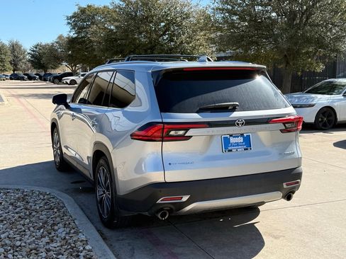 Used 2024 Toyota Grand Highlander MAX Platinum image 3