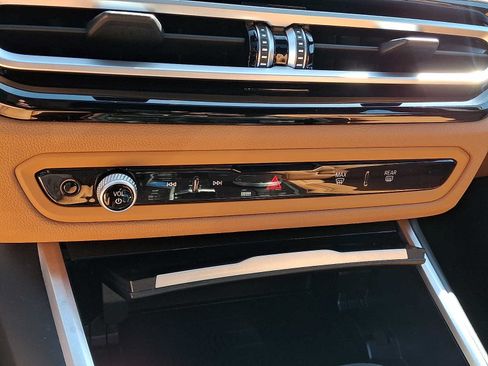 Used 2023 BMW i4 eDrive40 w/ Premium Package RWD image 17