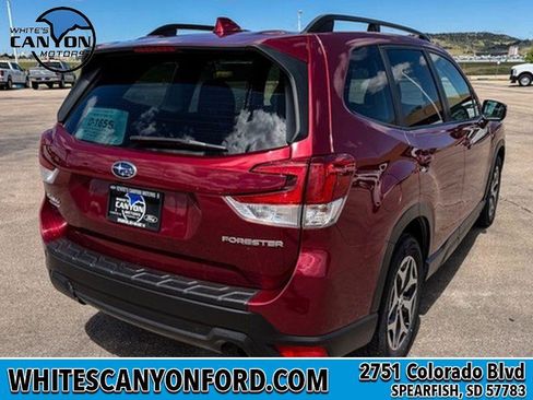 Used 2021 Subaru Forester Premium AWD/4WD image 11