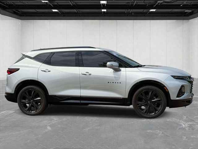 Used 2021 Chevrolet Blazer RS w/ Enhanced Convenience Package FWD image 4