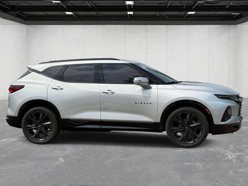 Used 2021 Chevrolet Blazer RS w/ Enhanced Convenience Package FWD image 4
