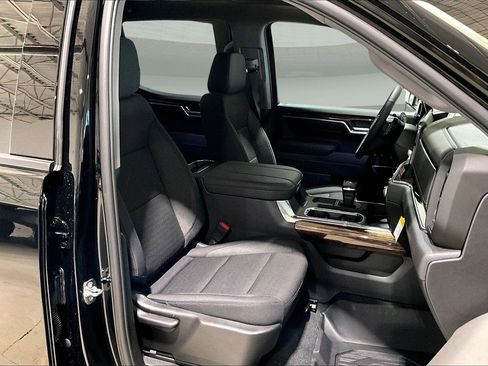 New 2026 GMC Sierra 1500 Elevation image 13