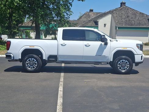Used 2022 GMC Sierra 2500 AT4 w/ AT4 Preferred Package AWD/4WD image 26