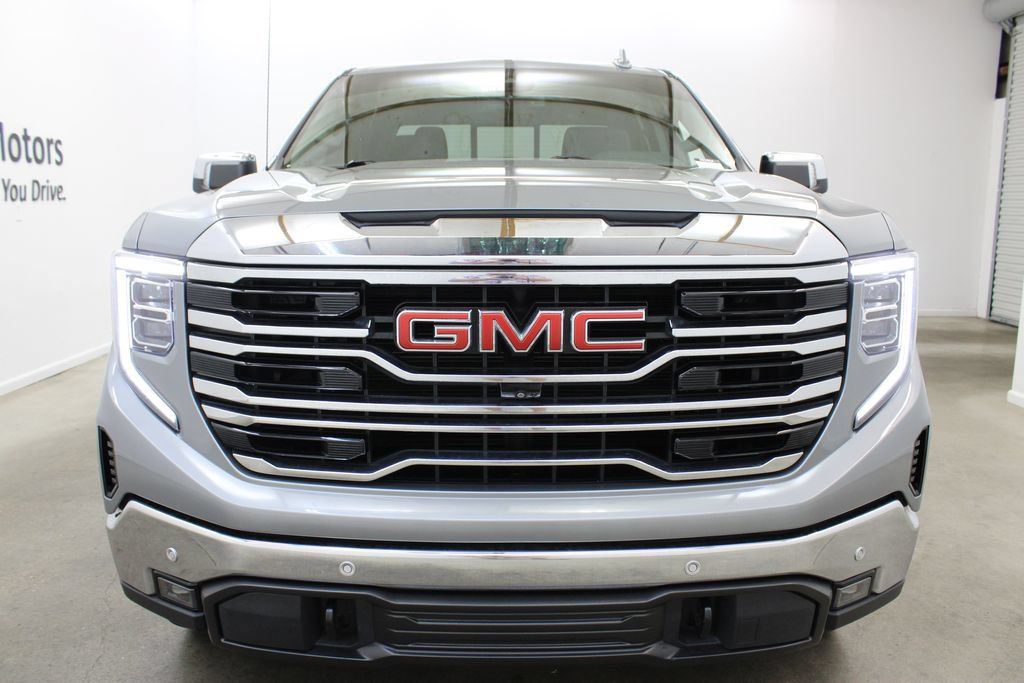 Used 2023 GMC Sierra 1500 SLT w/ SLT Premium Plus Package AWD/4WD image 7