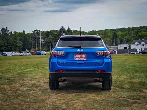 Used 2023 Jeep Compass Limited AWD/4WD image 5