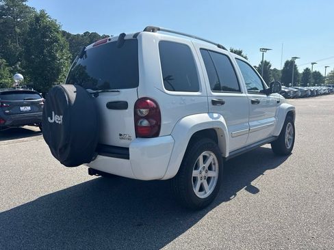 Used 2007 Jeep Liberty Limited AWD/4WD image 5