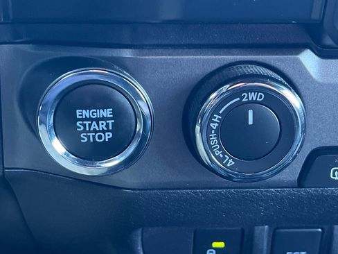 Certified 2023 Toyota Tacoma TRD Off-Road image 18