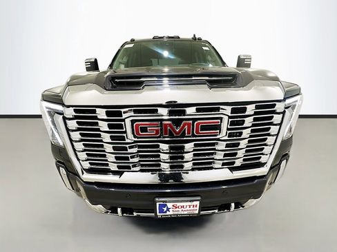 New 2026 GMC Sierra 2500 Denali w/ Denali Reserve Package image 2