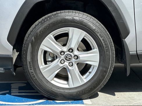Certified 2021 Toyota RAV4 XLE w/ Convenience Package FWD image 26