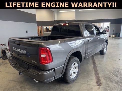 New 2026 RAM 1500 Big Horn AWD/4WD image 9