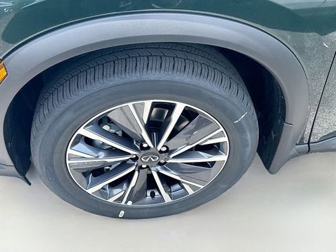 New 2027 INFINITI QX60 Luxe w/ Family Package FWD image 27