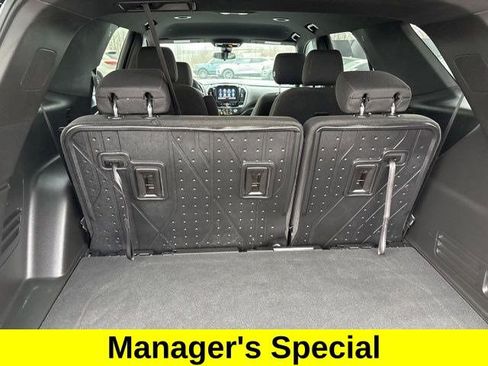 Used 2022 Chevrolet Traverse LT w/ LPO, Floor Liner Package image 36
