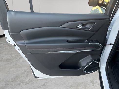 Used 2025 Chevrolet Traverse Z71 w/ Enhanced Driving Package image 17