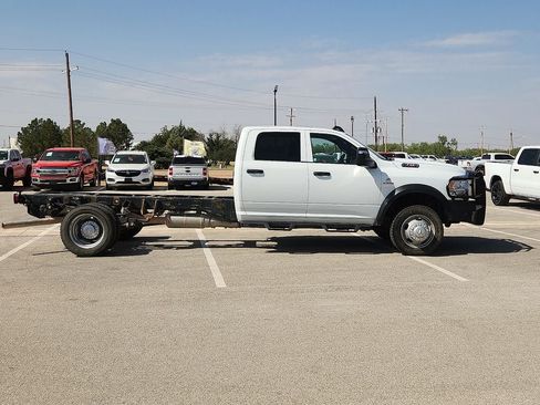 Used 2024 RAM 5500 Tradesman w/ Chrome Appearance Group AWD/4WD image 5