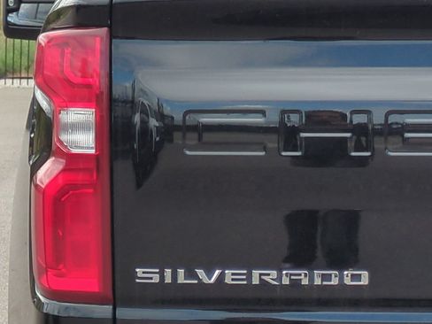 Used 2021 Chevrolet Silverado 1500 RST w/ Convenience Package II AWD/4WD image 46