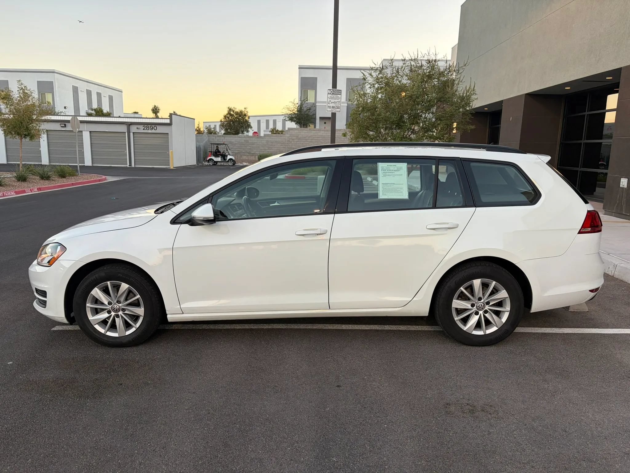 Used 2017 Volkswagen Golf S FWD image 6