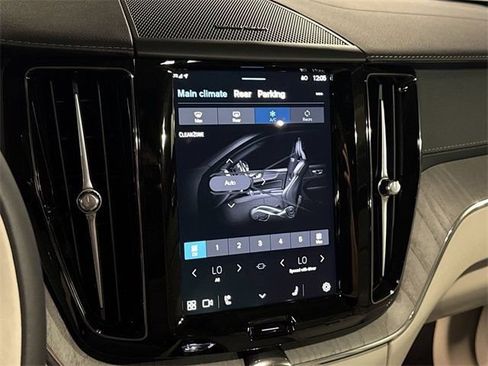 New 2025 Volvo XC60 B5 Ultra w/ Protection Package Premier AWD/4WD image 12