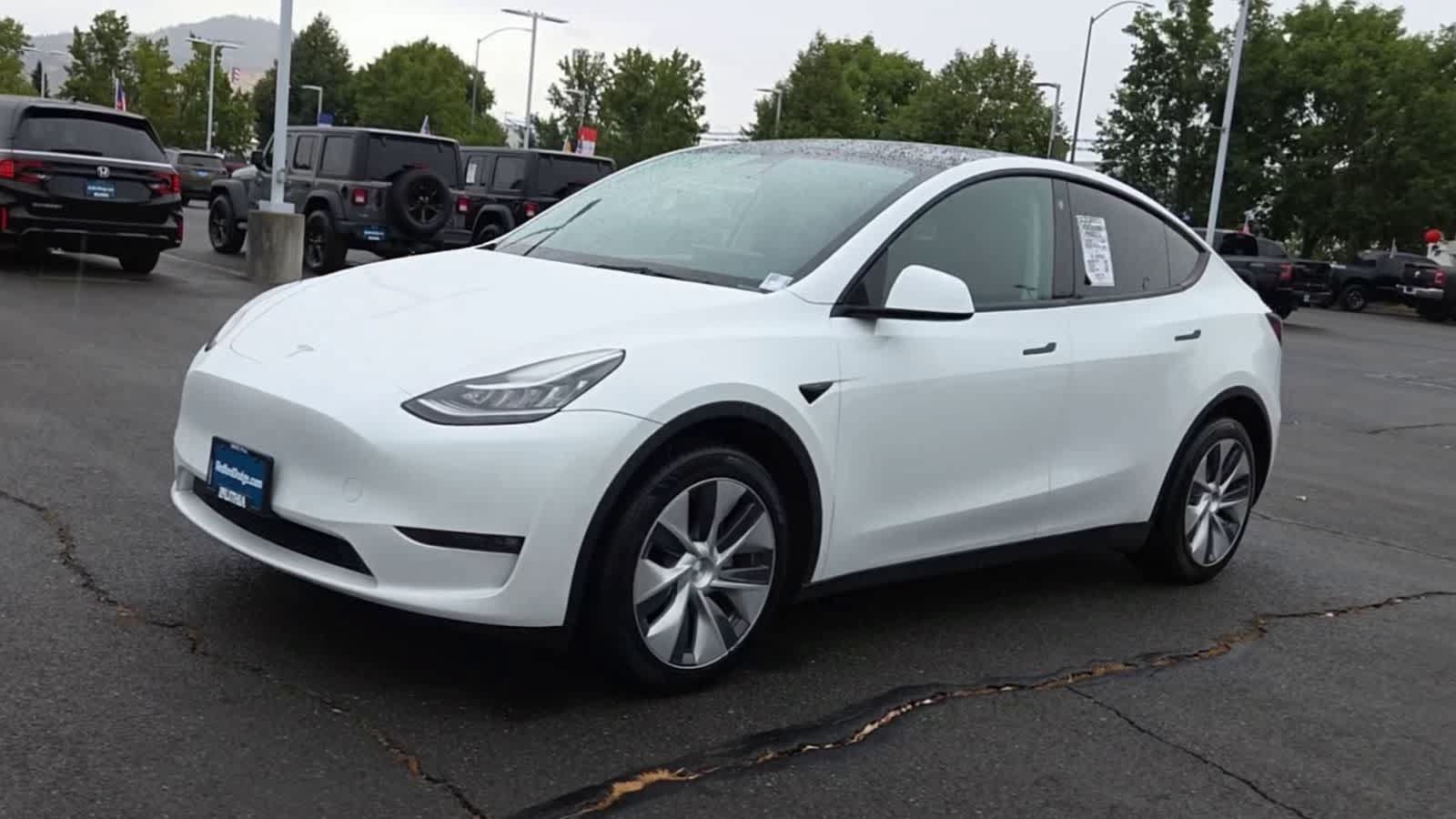 Used 2022 Tesla Model Y Long Range AWD/4WD image 4