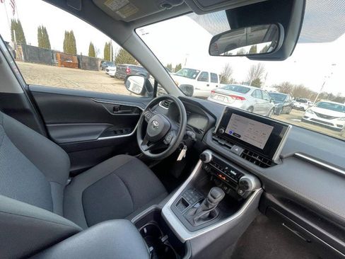 Used 2025 Toyota RAV4 LE image 5