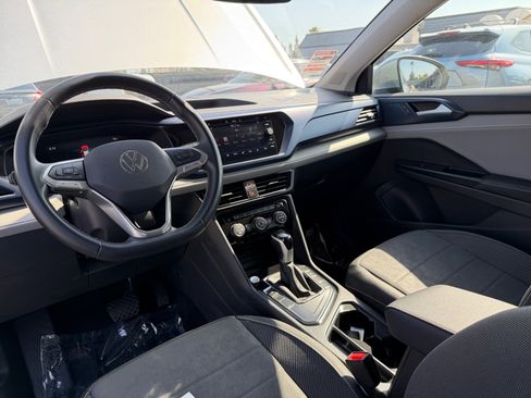 Used 2024 Volkswagen Taos SE FWD image 22