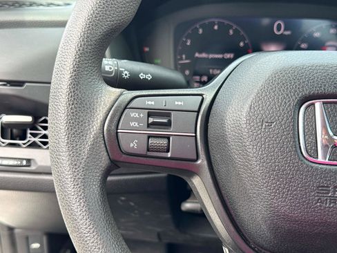 Certified 2023 Honda Accord EX image 29