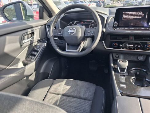 Used 2026 Nissan Rogue SV FWD image 13