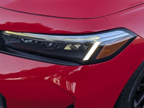 Used 2025 Honda Civic Sport image 11