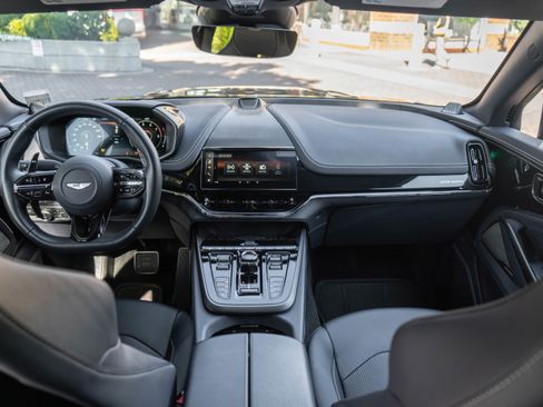 Used 2025 Aston Martin DBX 707 image 35