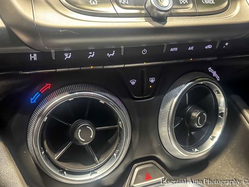 Used 2024 Chevrolet Camaro LT w/ Technology Package image 21