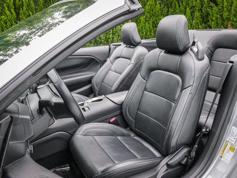 Used 2025 Ford Mustang Premium RWD image 16