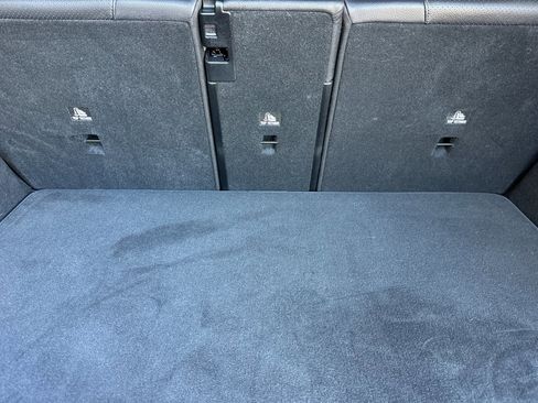 Used 2026 Mercedes-Benz GLC 350e 4MATIC image 33