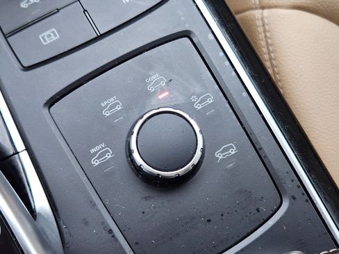 Used 2018 Mercedes-Benz GLS 450 4MATIC image 32