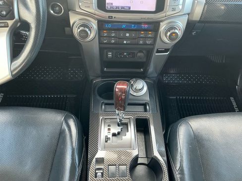 Used 2018 Toyota 4Runner Limited AWD/4WD image 20