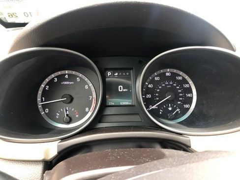 Used 2018 Hyundai Santa Fe Sport w/ 2.4L Value Package 02 FWD image 9