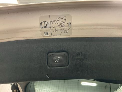 Used 2019 Ford Edge SEL w/ Equipment Group 201A AWD/4WD image 36