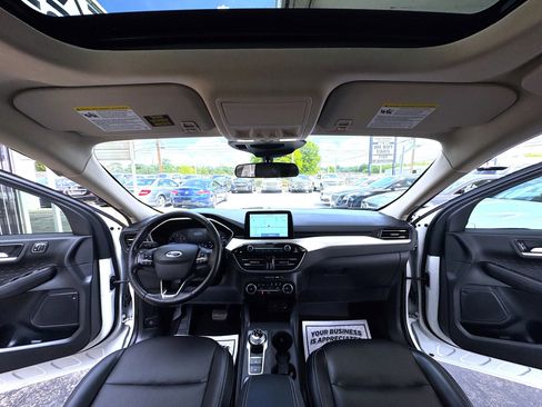 Used 2020 Ford Escape SEL image 16
