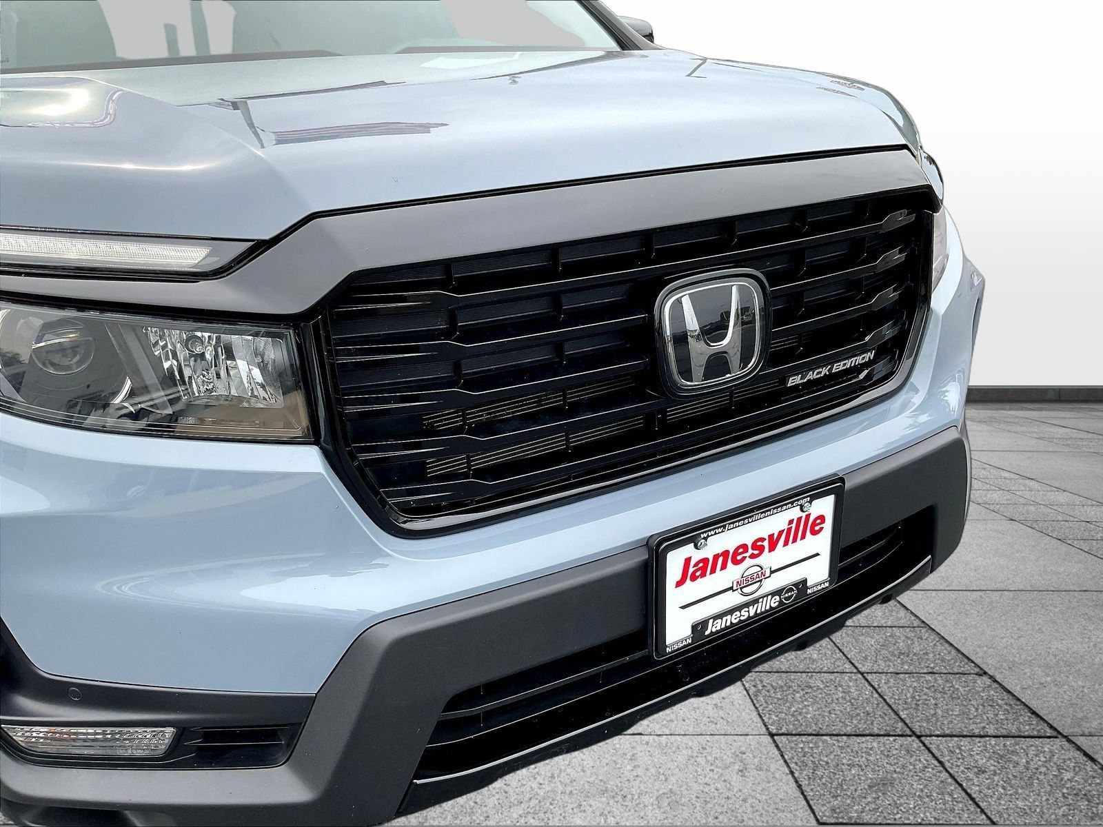 Used 2024 Honda Passport Black Edition image 36