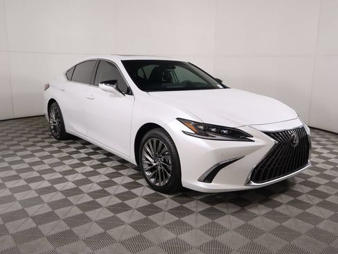 Used 2025 Lexus ES 300h w/ Accessory Package (Z1) FWD image 3