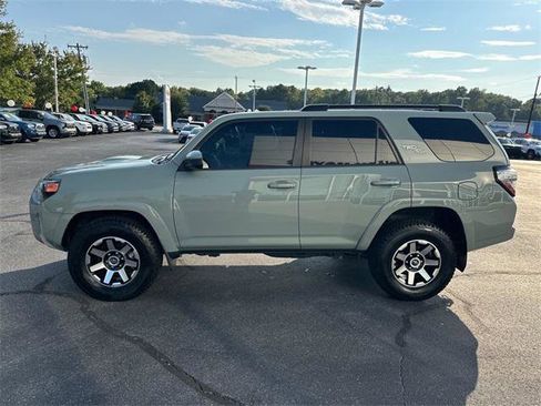 Certified 2023 Toyota 4Runner TRD Off-Road image 6