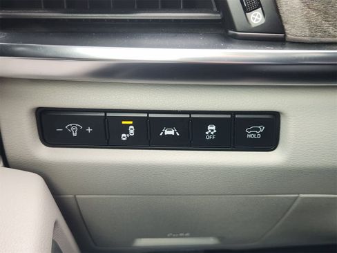 Certified 2022 Kia Telluride SX w/ SX Prestige Package image 21