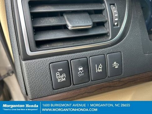 Used 2016 Toyota Camry XLE w/ Moonroof Package image 19