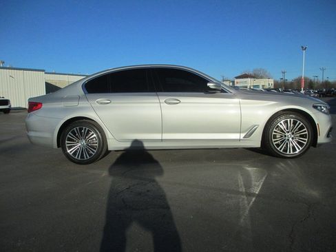 Used 2020 BMW 530i w/ Convenience Package image 4
