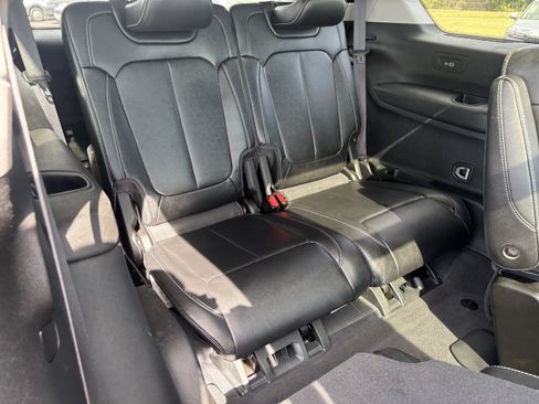 Used 2023 Jeep Grand Cherokee L Limited RWD image 29