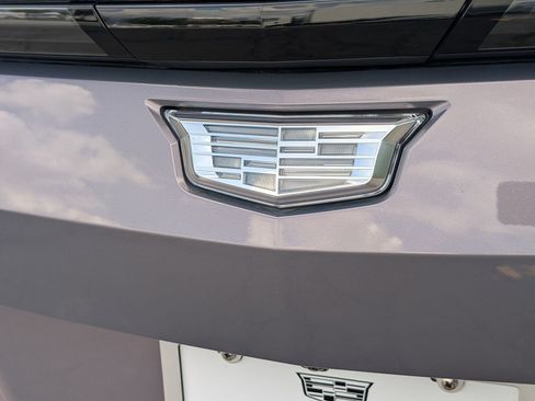Used 2024 Cadillac Lyriq Luxury AWD/4WD image 13