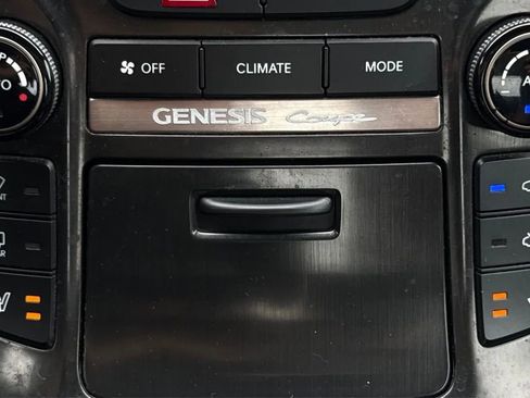 Used 2014 Hyundai Genesis 3.8 RWD image 34