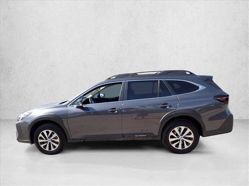Used 2025 Subaru Outback Premium AWD/4WD image 2