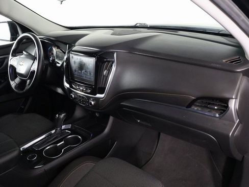 Used 2018 Chevrolet Traverse LT image 9