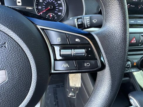 Used 2024 Kia Forte LXS FWD image 27