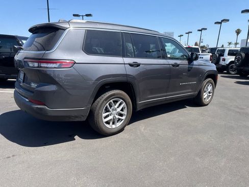 Used 2025 Jeep Grand Cherokee L Laredo RWD image 15