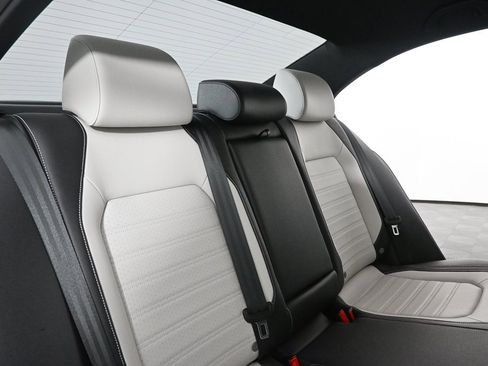 Used 2016 Volkswagen Jetta Sport image 19